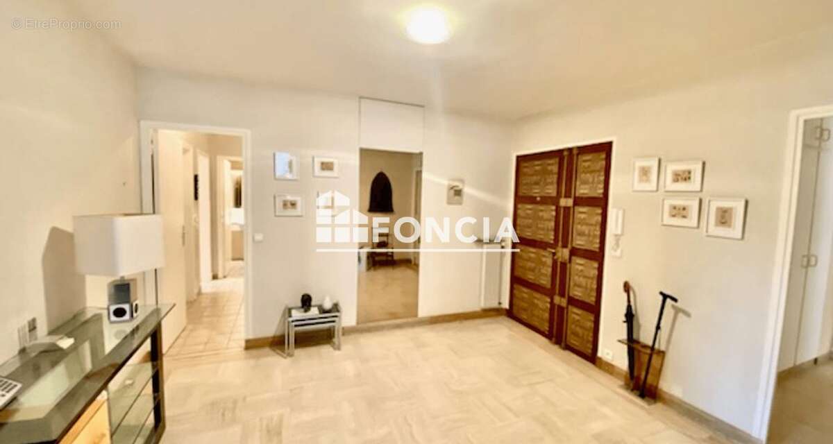 Appartement à VERSAILLES