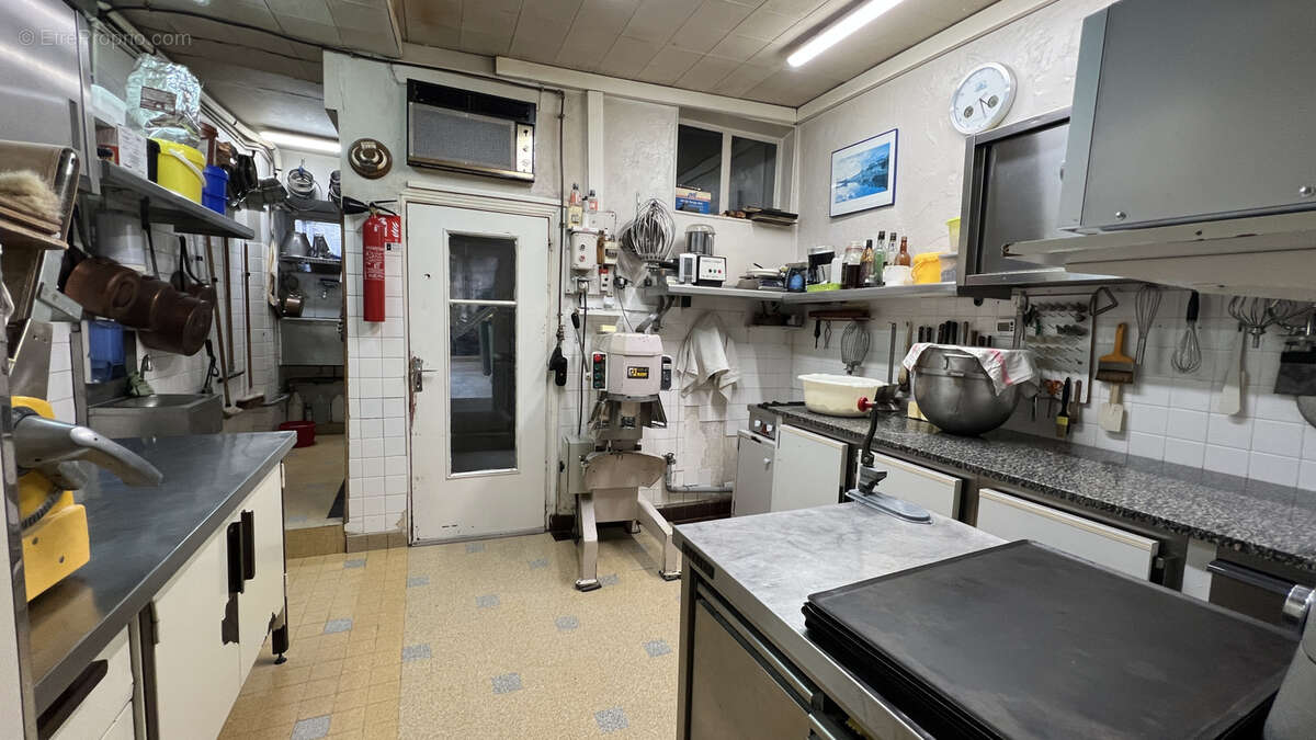 Commerce à MONTFORT-L&#039;AMAURY