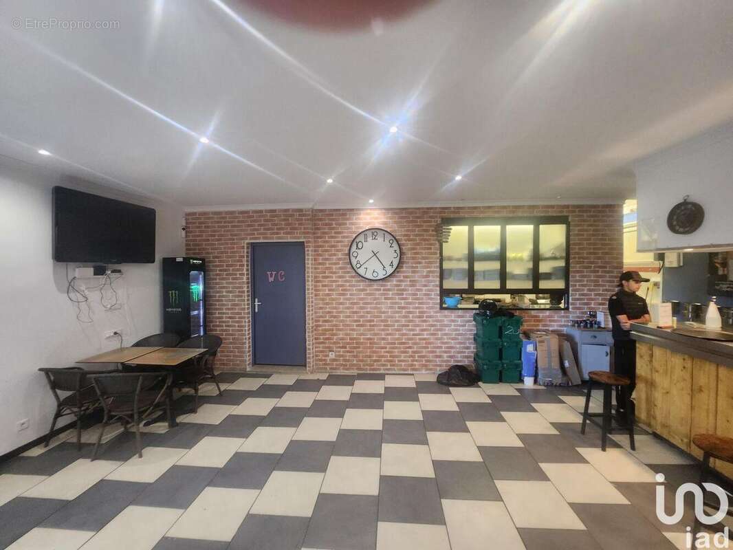 Photo 4 - Commerce à SAZE