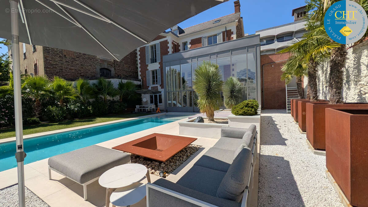 Villa de 250m2 à acheter avec 8 pièces à Rennes - photo 7