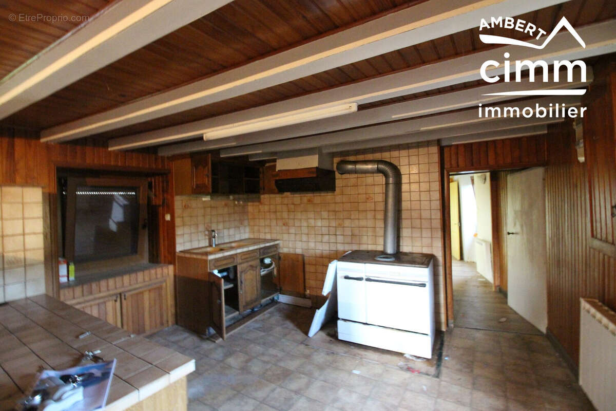 Maison à OLLIERGUES