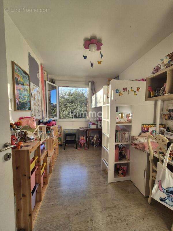 Appartement à MARSEILLE-11E
