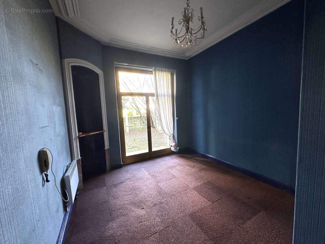 Local commercial 68 m2 - vitrine- jardin - photo 4