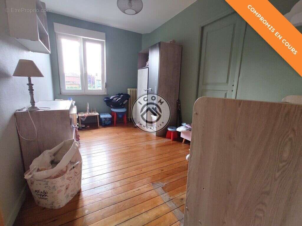 Maison à AULNOYE-AYMERIES