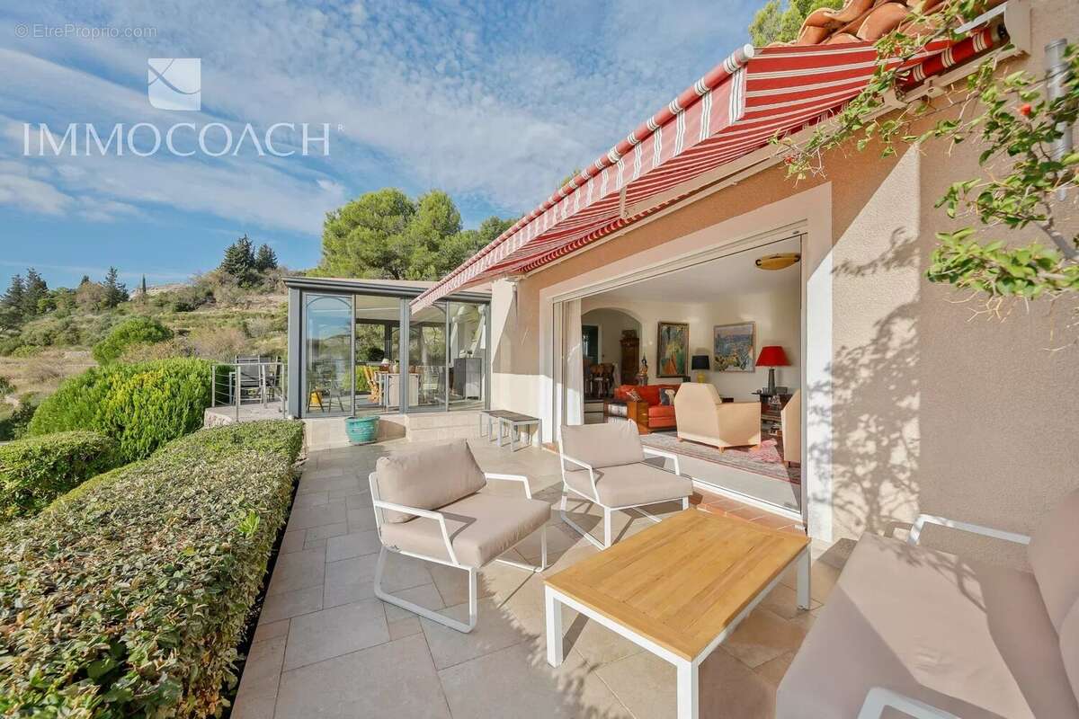 Maison à CARQUEIRANNE