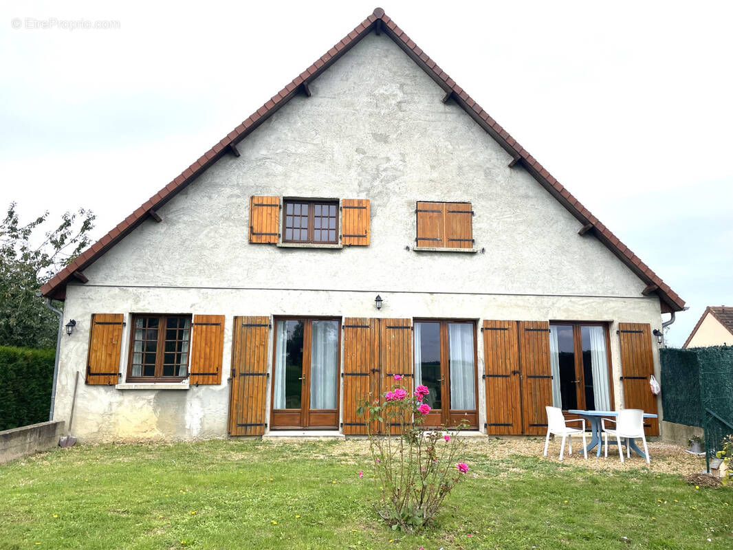 Maison à SAINT-DENIS-DES-PUITS