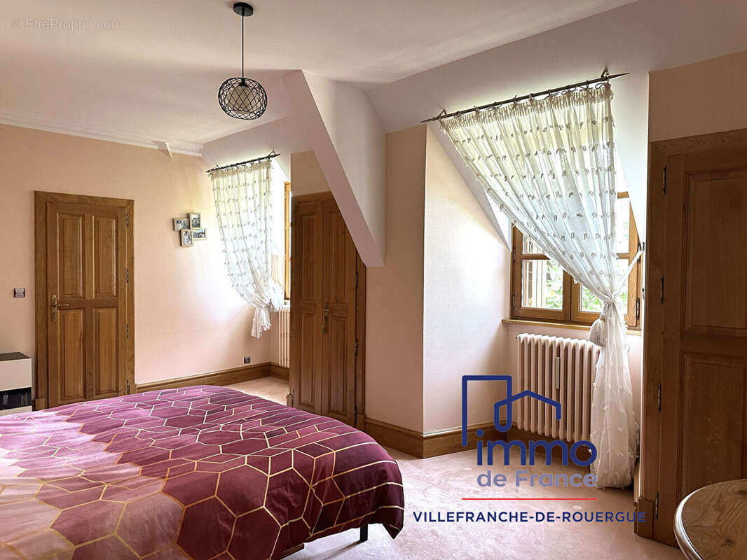 Maison à VILLEFRANCHE-DE-ROUERGUE