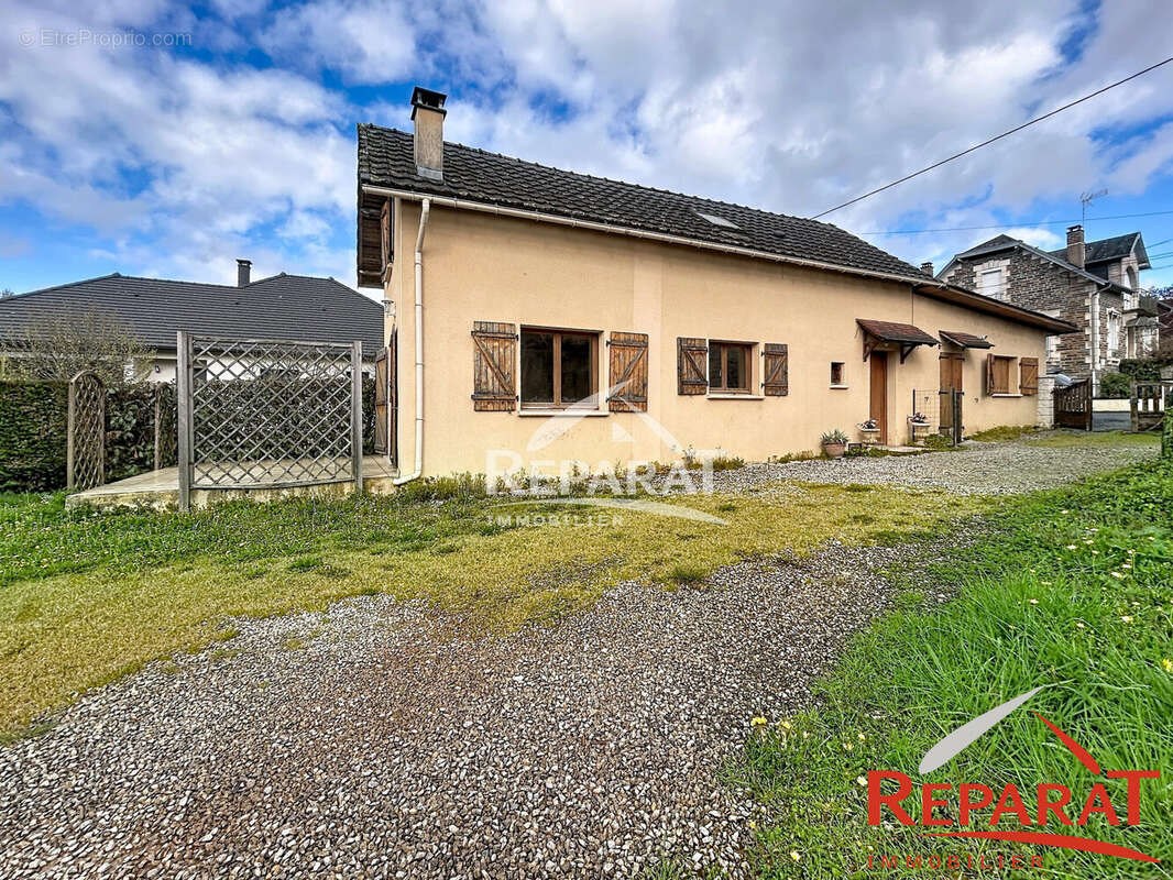Maison à OBJAT
