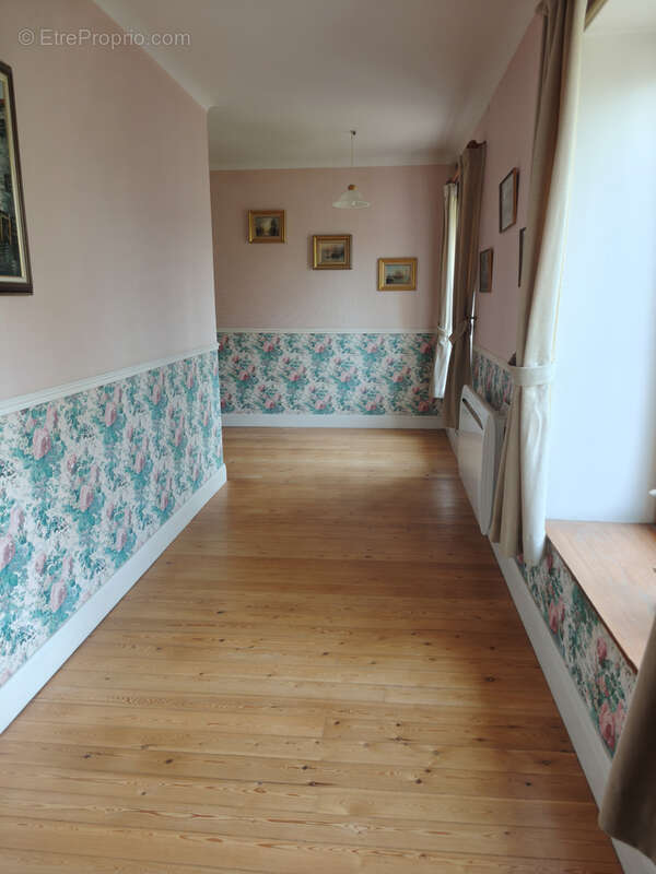 Maison à MONTREUIL-L'ARGILLE