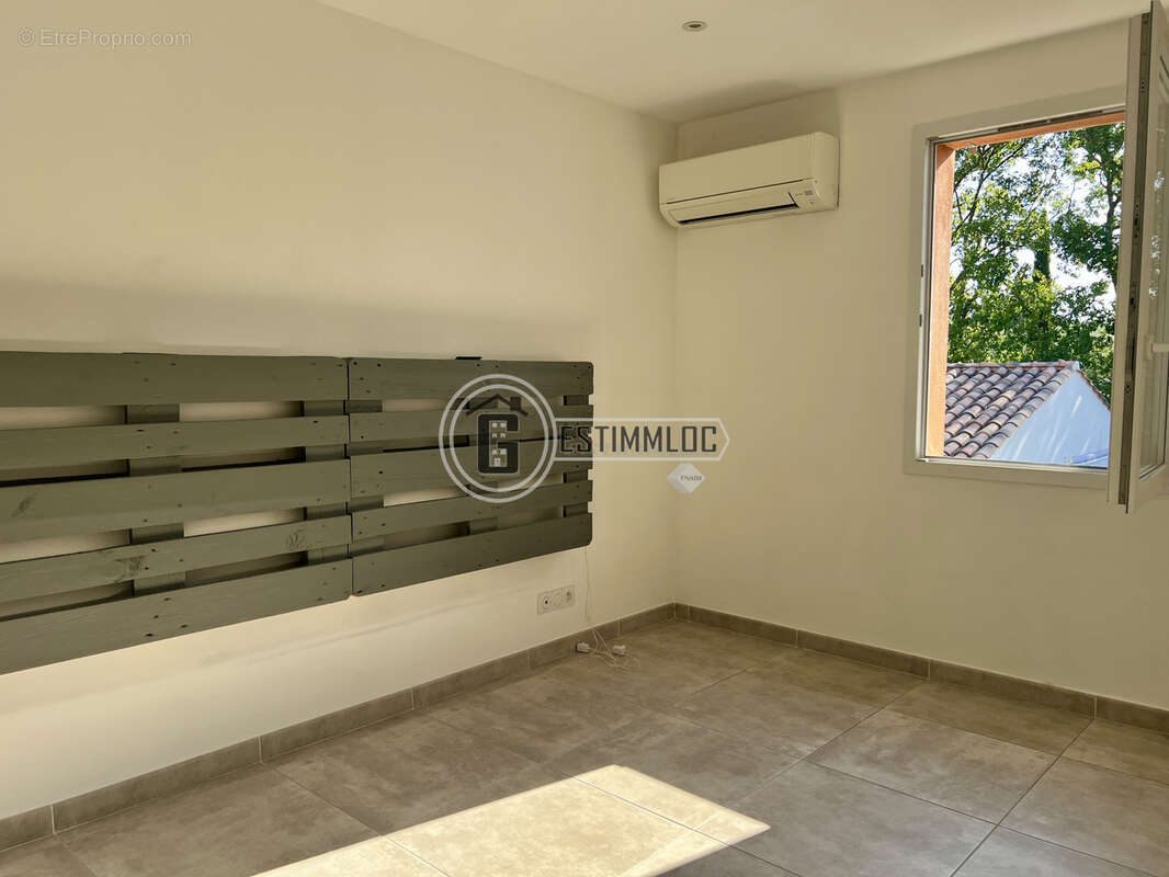 Haut de villa T3 avec jardin, garage et terrasse exposée plein sud   À proximité de Vidauban - photo 7