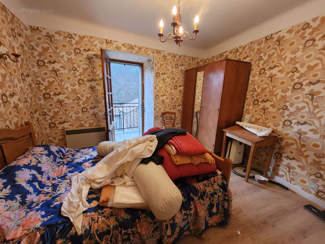 Maison à ANTRAIGUES-SUR-VOLANE