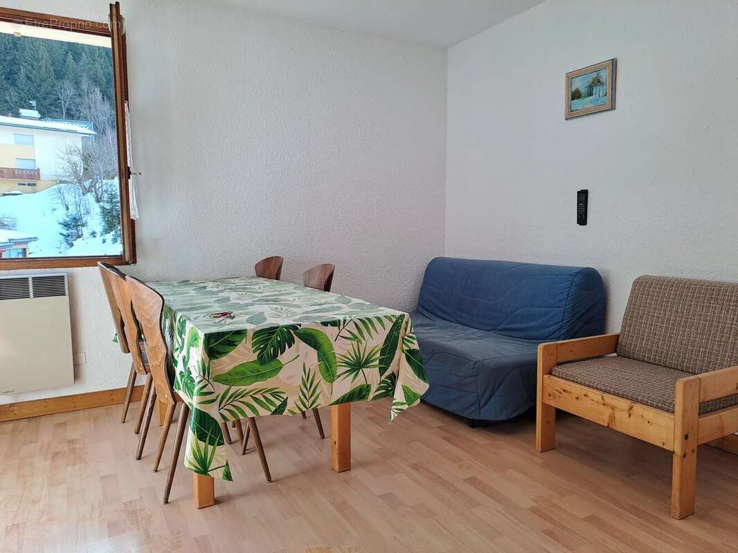 Appartement à MIJOUX