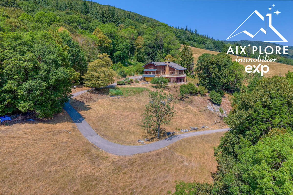 Maison 286 m² à Albens  - photo 5