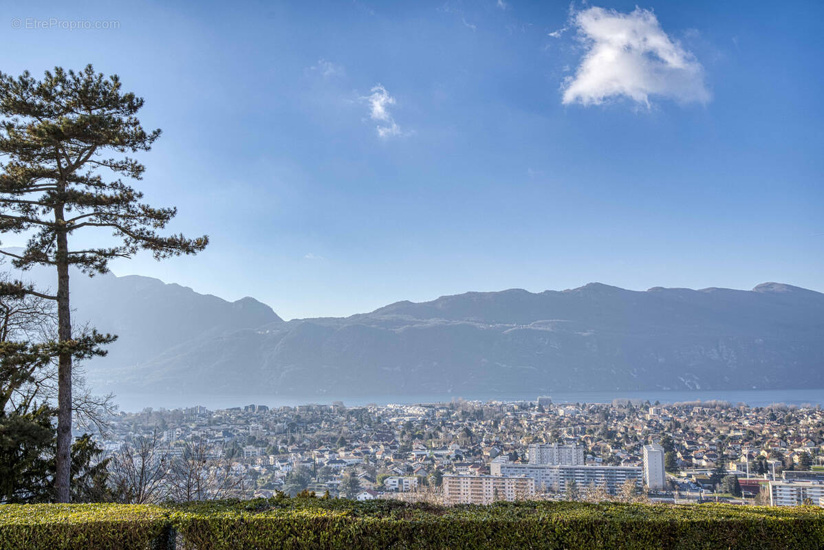 Appartement à AIX-LES-BAINS