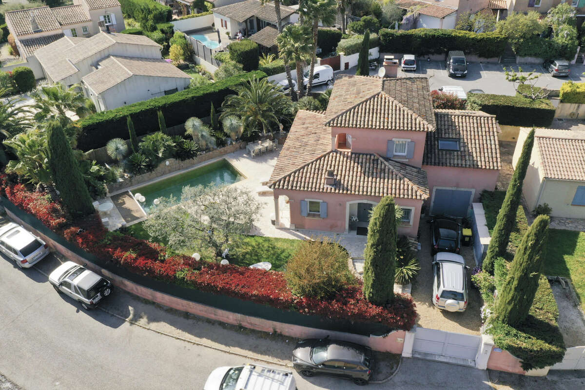  superbe villa proche de st-tropez  1 272 000 € - photo 21
