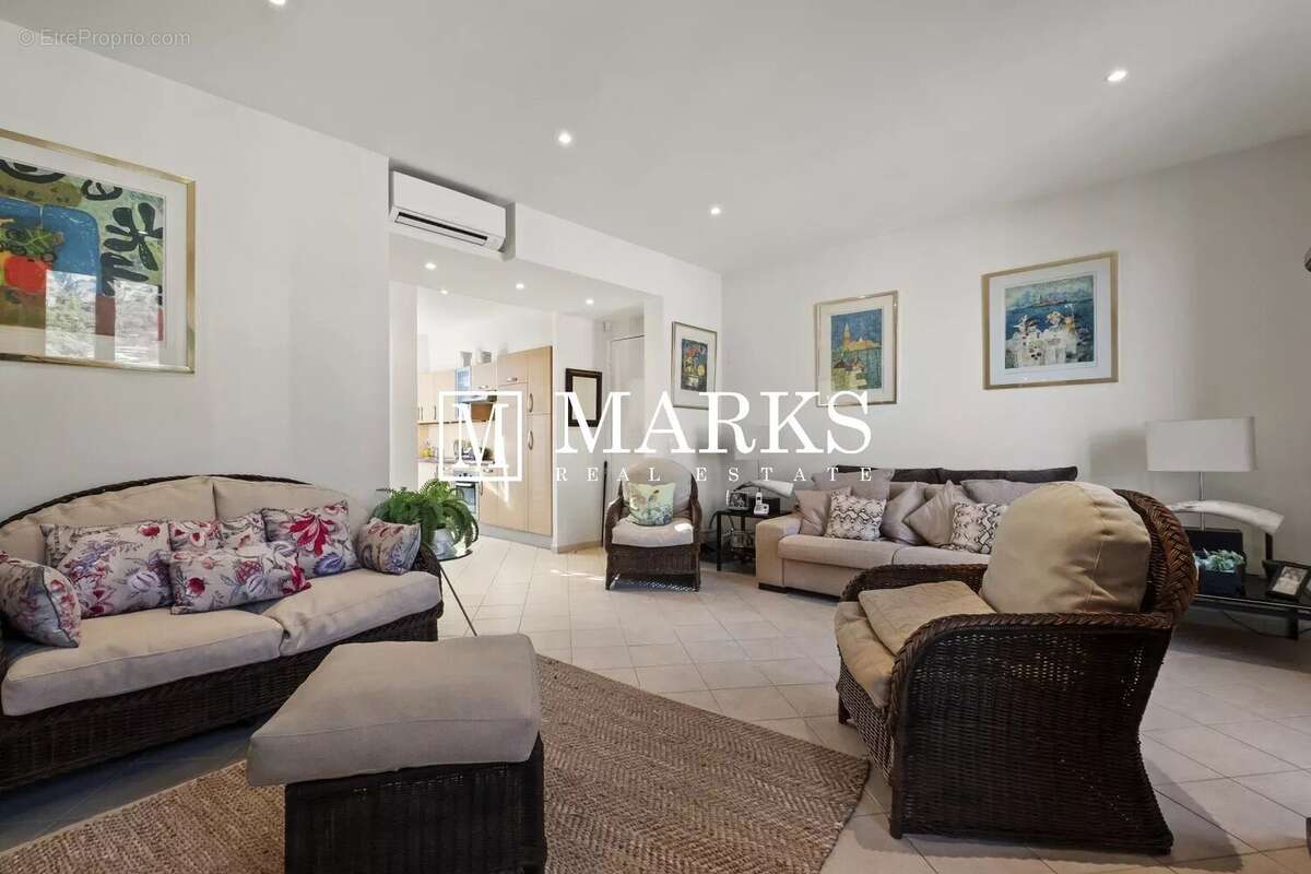 Appartement à BEAULIEU-SUR-MER