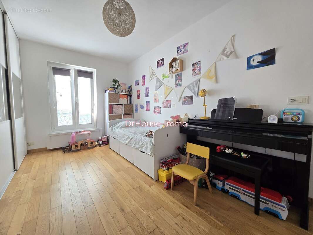 Appartement 60 m² à Asnieres-Sur-Seine  - photo 4