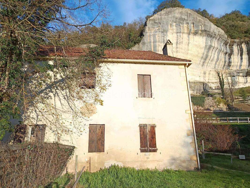 Appartement à LES EYZIES-DE-TAYAC-SIREUIL