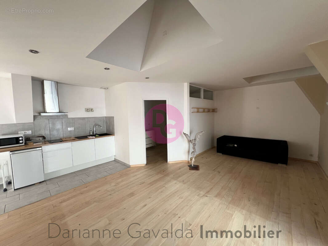 Commerce à DECAZEVILLE