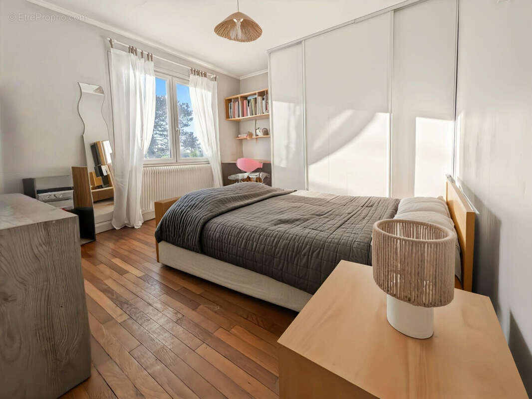 chambre 3 - Maison à VILLEFRANCHE-SUR-SAONE