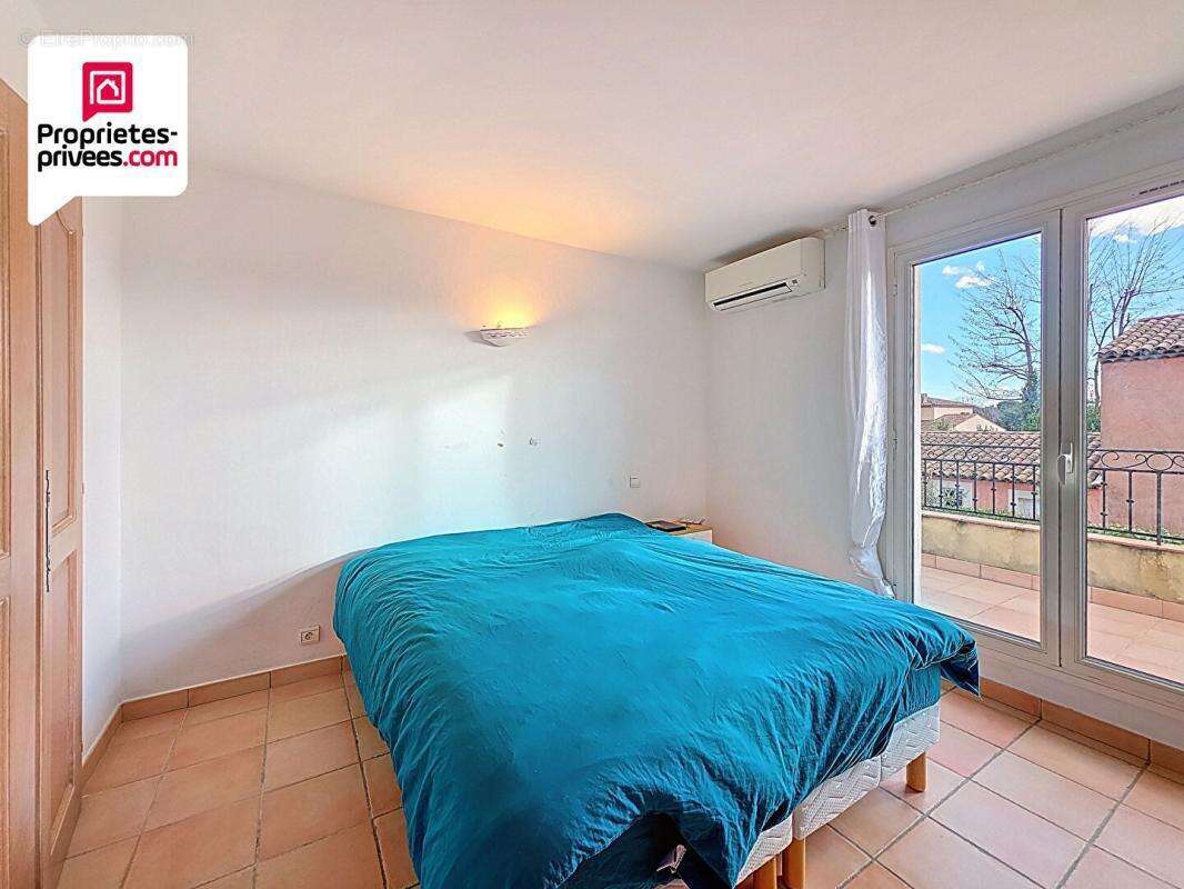 Maison à SAINT-CEZAIRE-SUR-SIAGNE