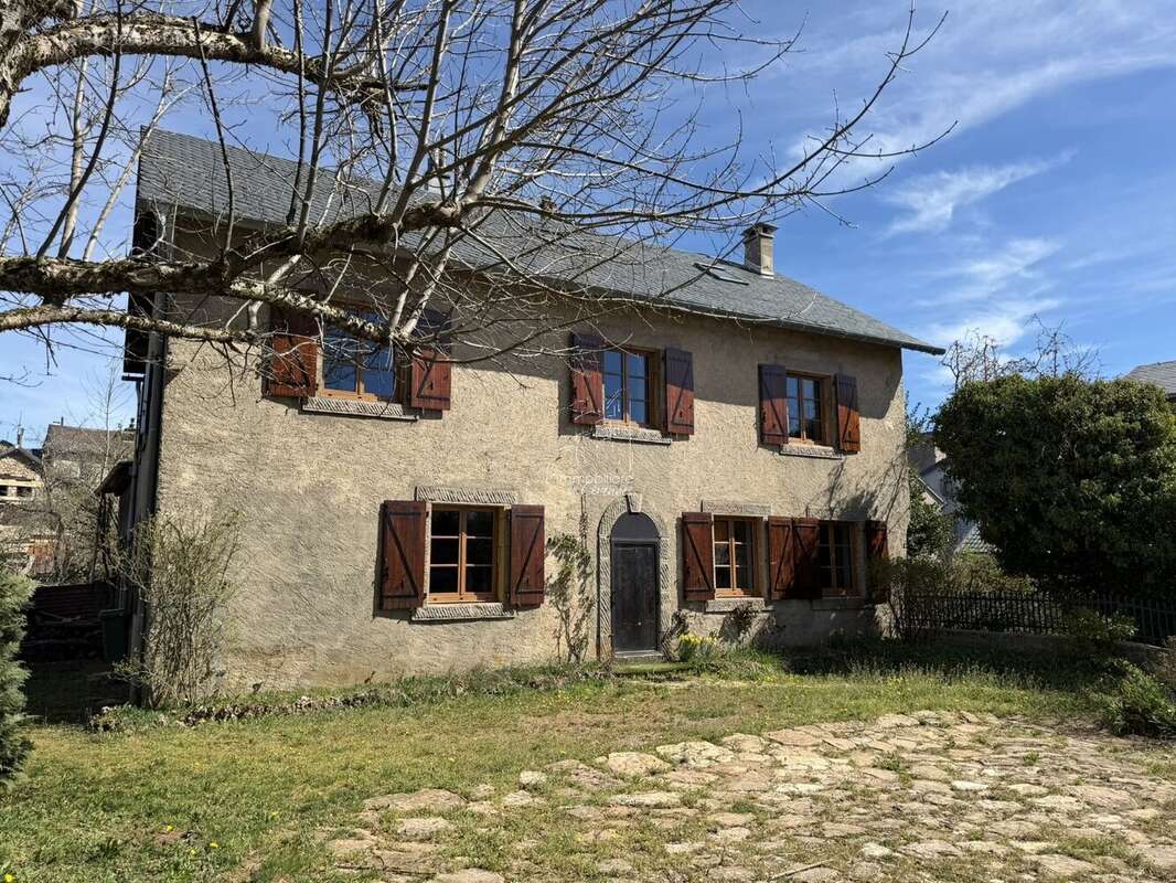 Maison à SAINT-SAUVEUR-CAMPRIEU