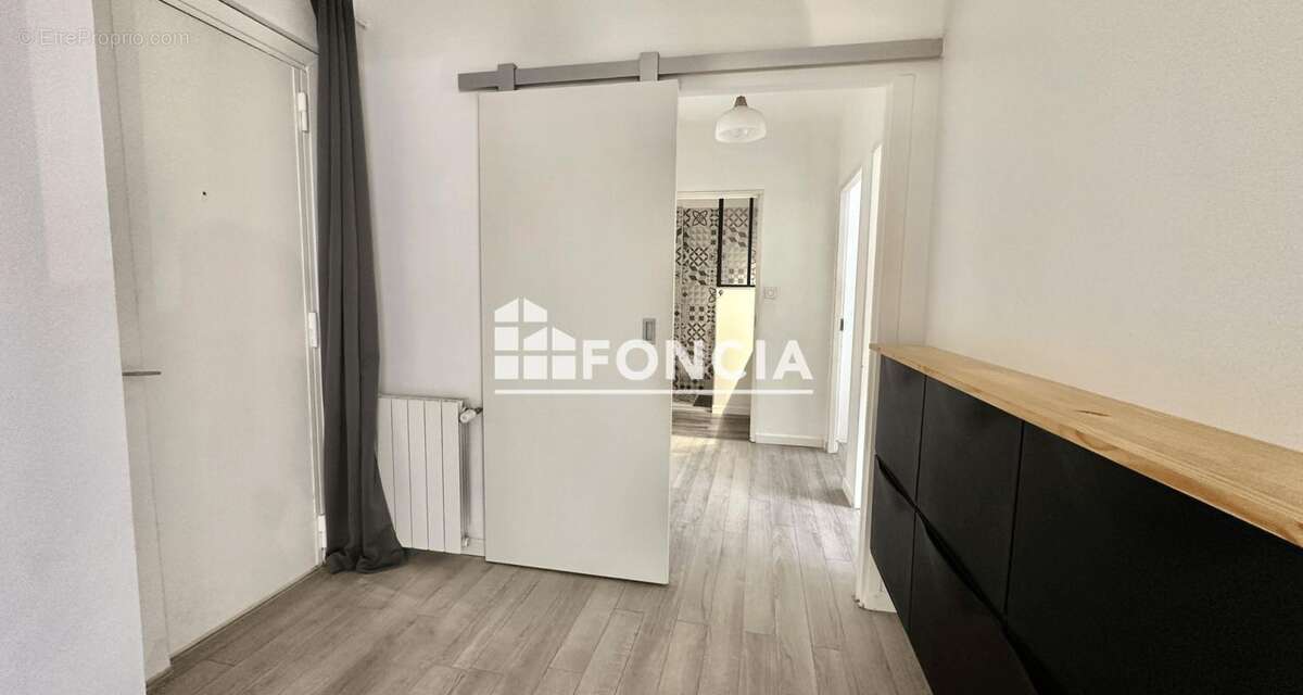 Appartement à MARSEILLE-5E