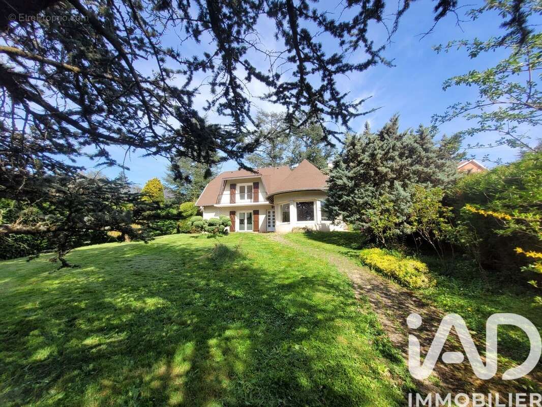 Photo 2 - Maison à SAINT-PRIEST-EN-JAREZ