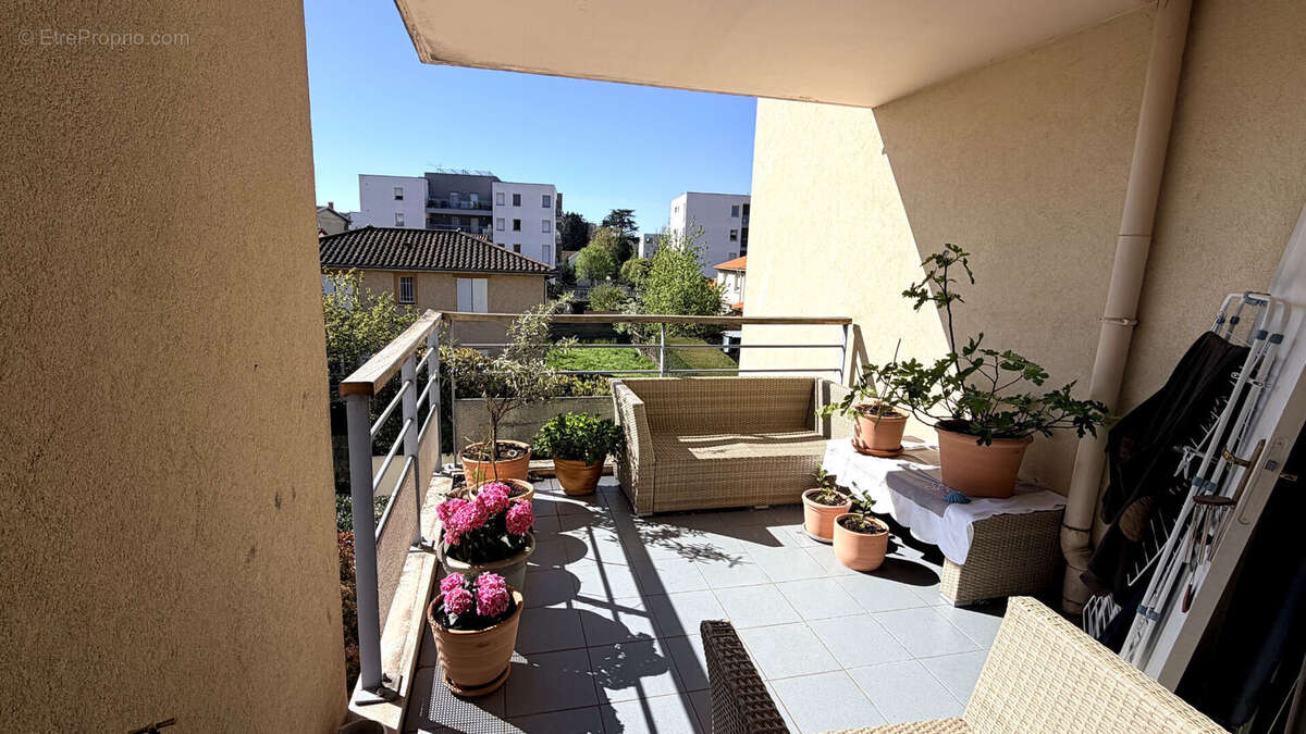 Appartement à TASSIN-LA-DEMI-LUNE