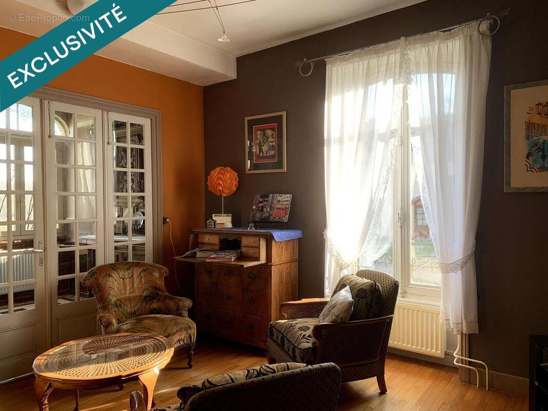 Maison 274 m² à Lons-Le-Saunier  - photo 7