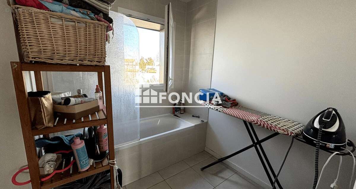 Appartement à PAREMPUYRE