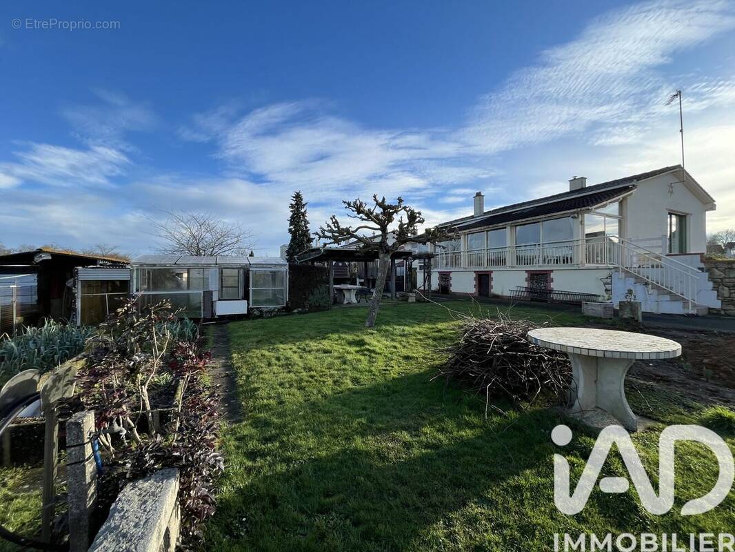 Photo 1 - Maison à MENOMBLET