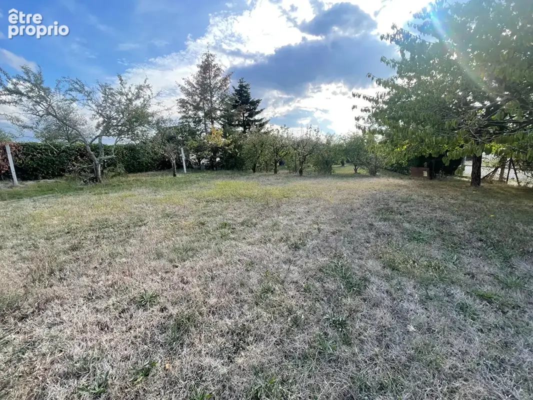 Terrain Durtal 400 m2 - photo 1