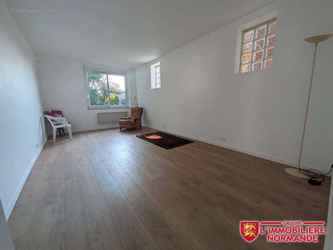 Maison à LA VILLENEUVE-EN-CHEVRIE