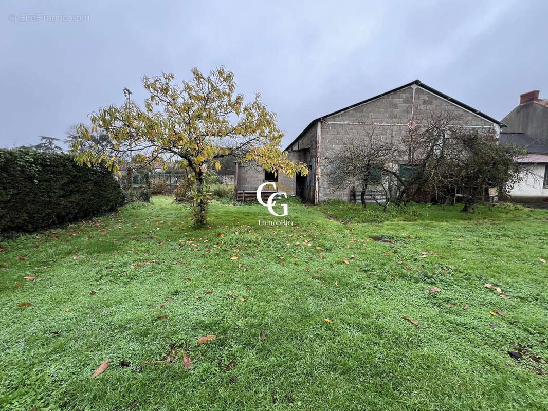 Maison à ROCHESERVIERE