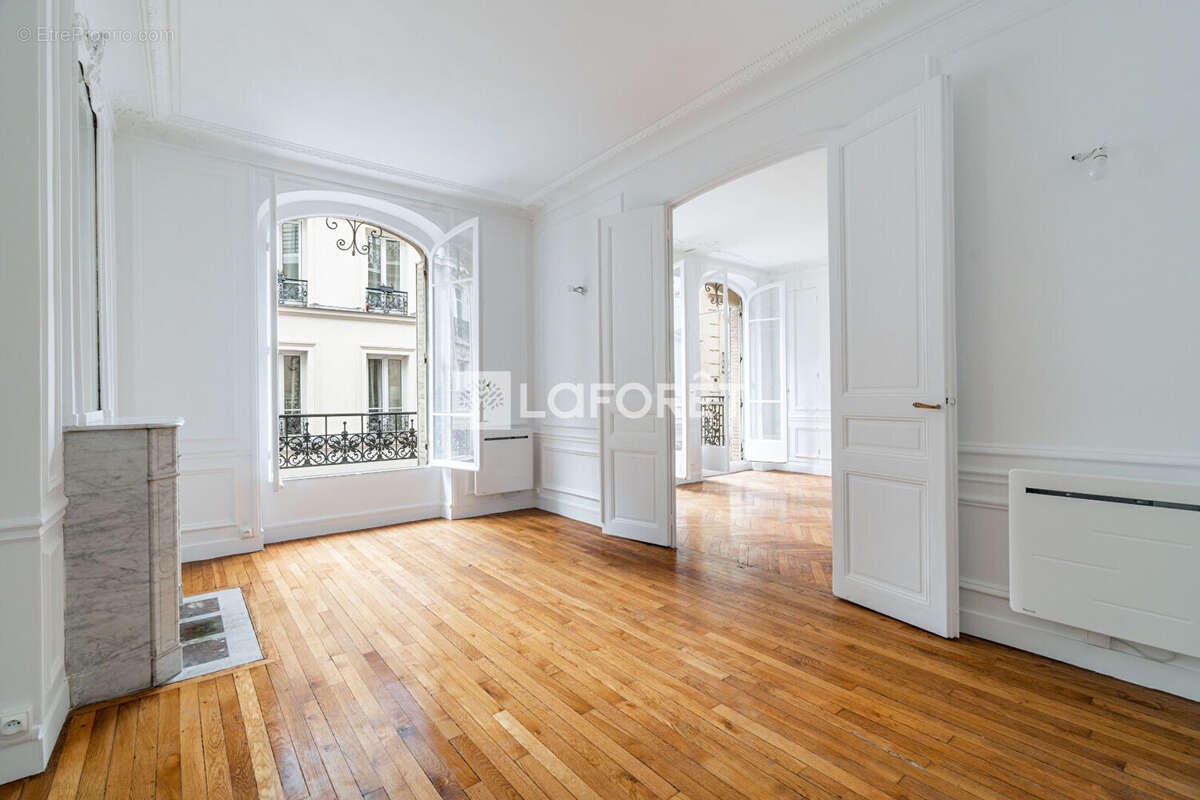 Appartement Paris 3 pièces 67.11 m2 - photo 3