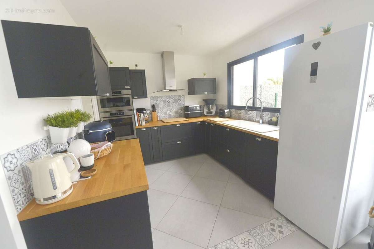 Maison 107 m² à Semussac  - photo 2