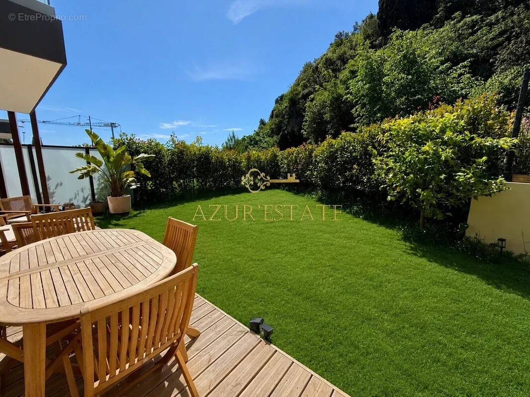 Appartement à EZE