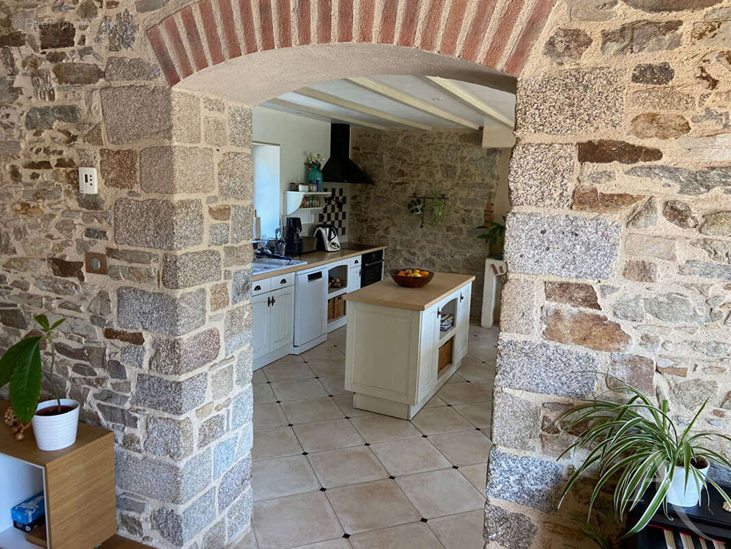 Maison à TREIZE-SEPTIERS