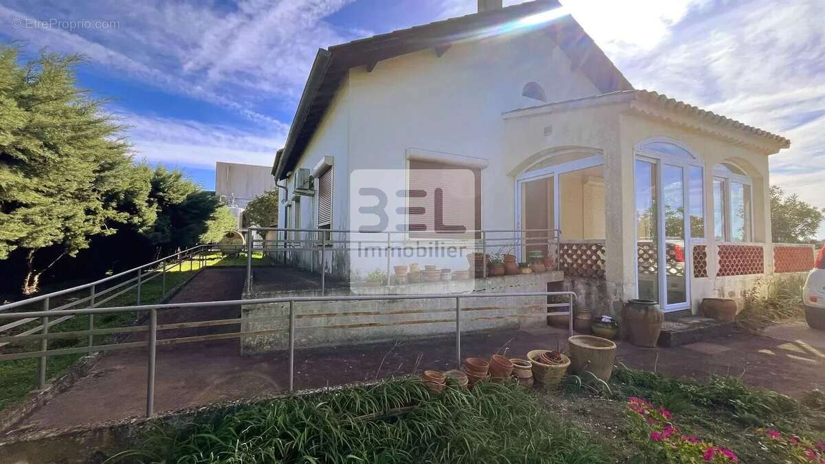 Maison à CHUSCLAN