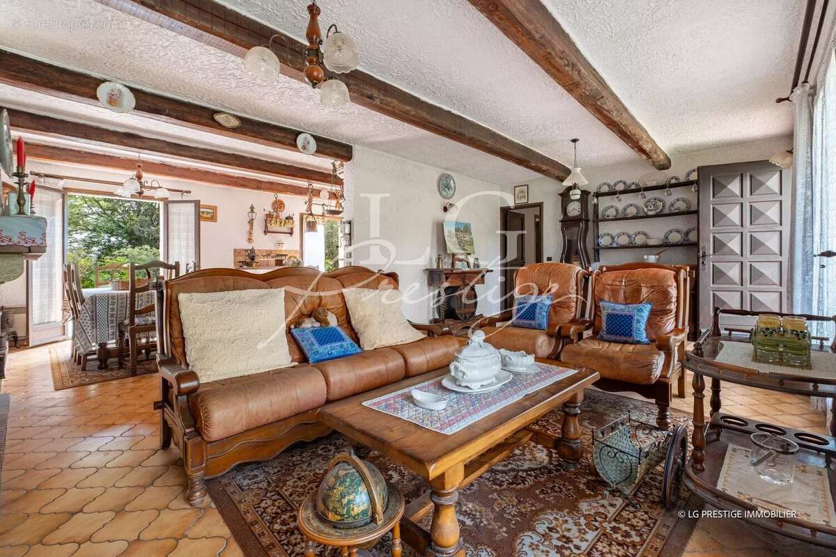 Maison à MONTAUROUX