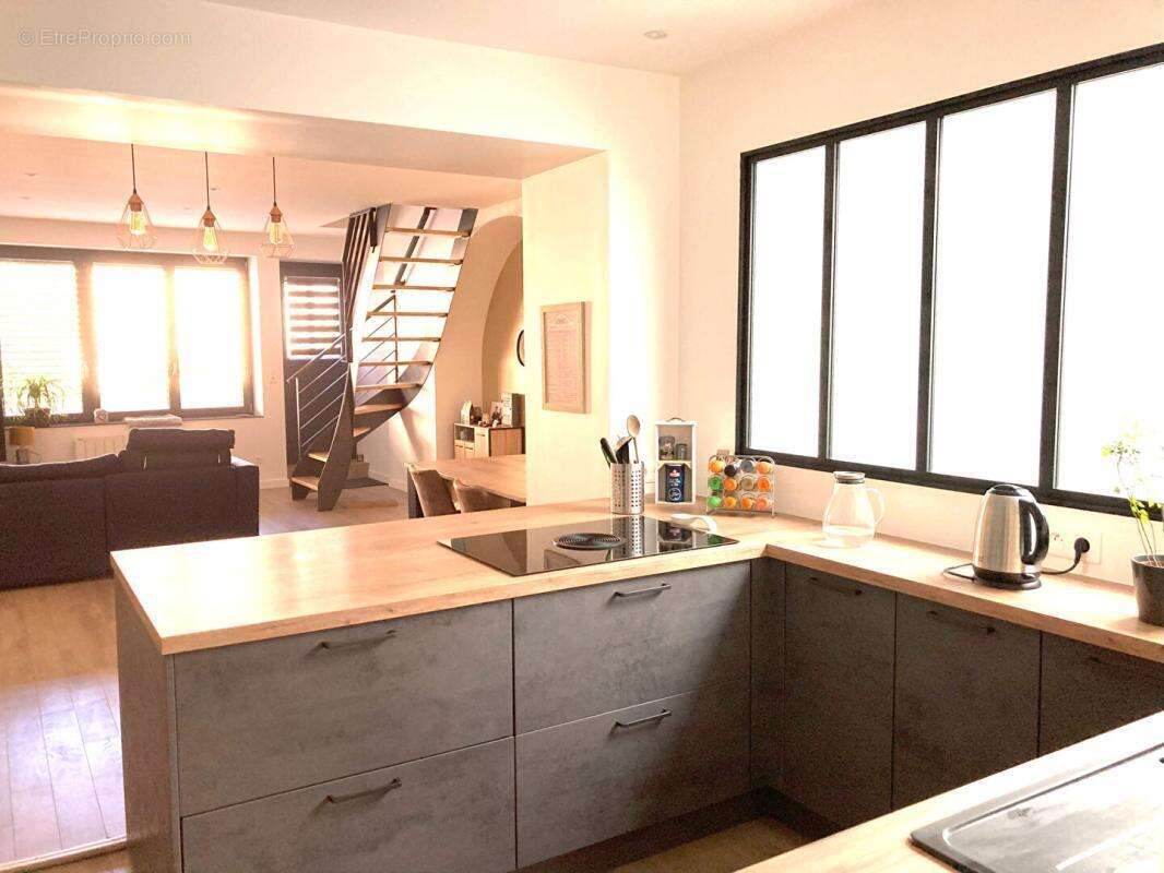 Appartement à LENTILLY