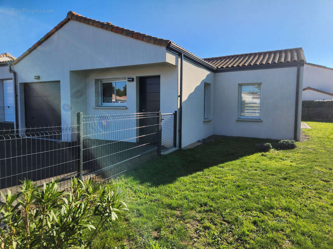 Maison à LE FENOUILLER