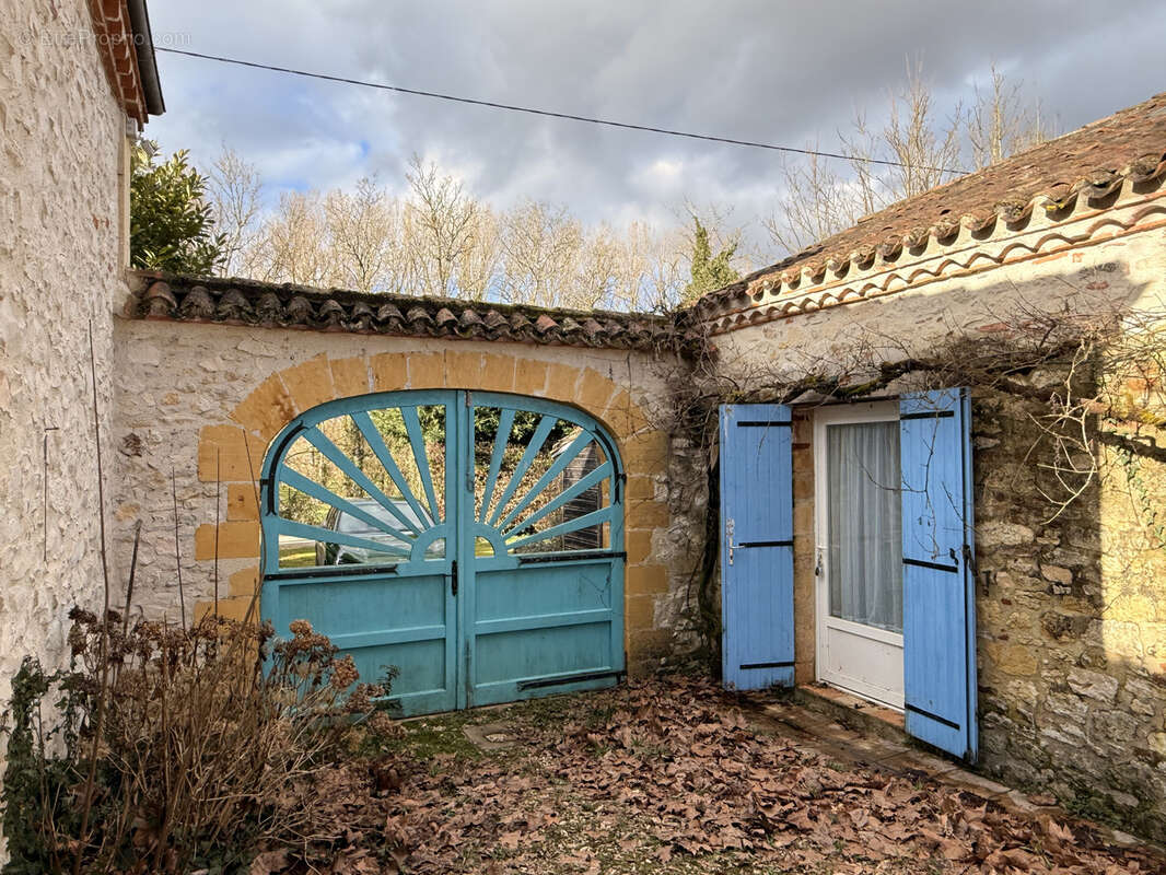 Maison à SAINT-VITE
