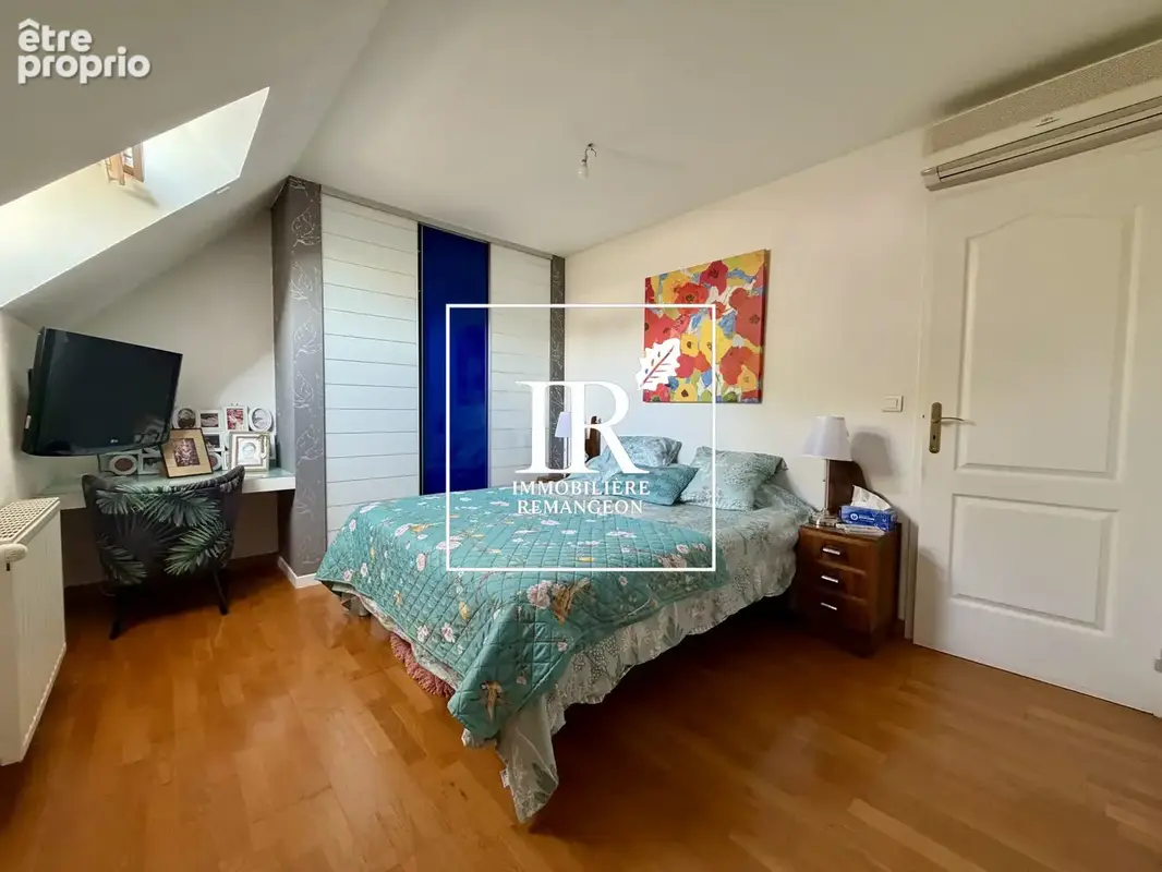 Maison 180 m² à Mereau  - photo 8