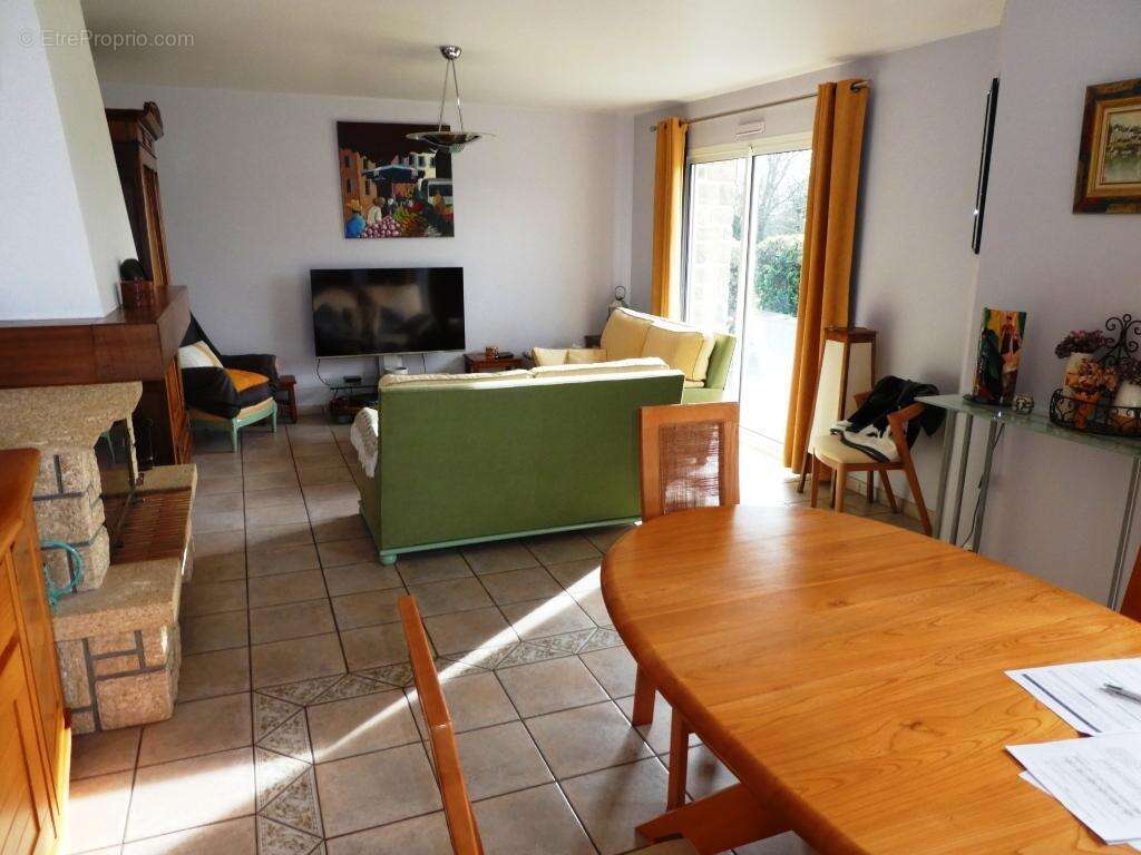 Maison à LOCMALO