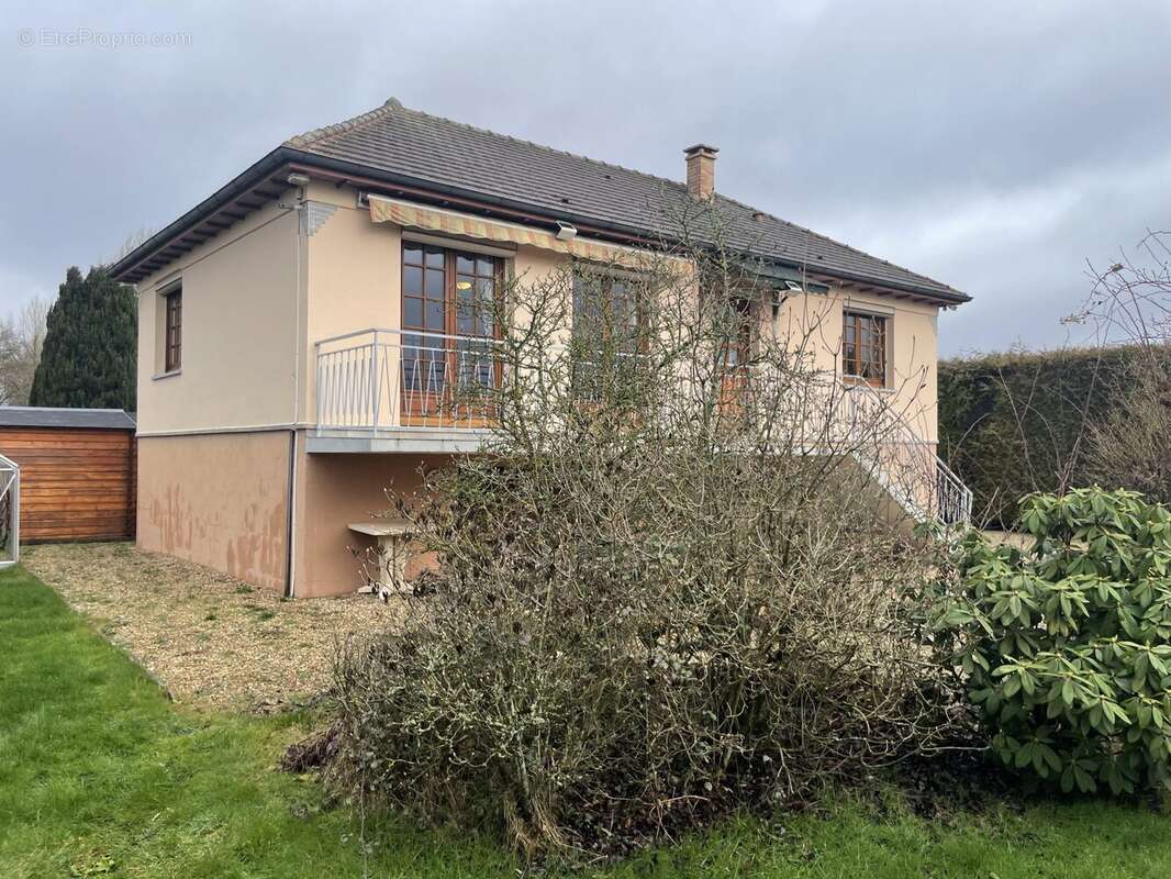 Maison 71 m² à Saint-Germain-La-Campagne  - photo 2