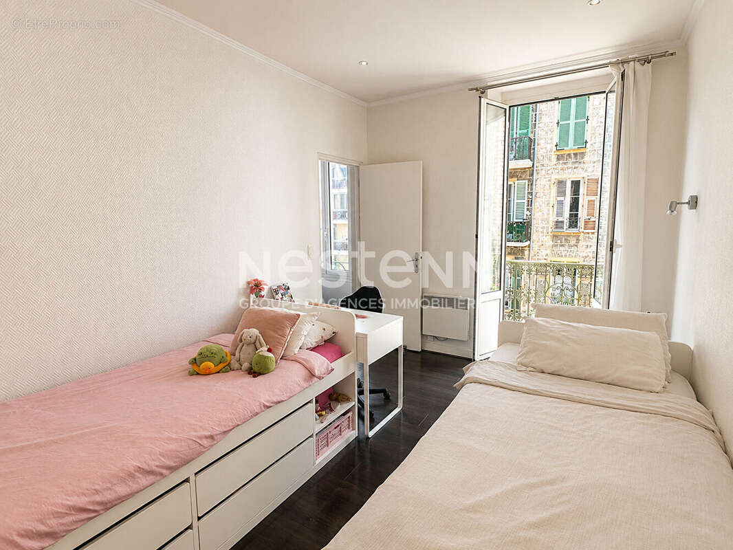Appartement 4 pièces à vendre à Nice - Emplacement d'exception- Rue Bonaparte. - photo 2