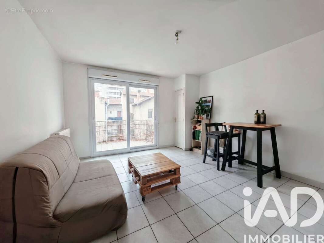 Photo 5 - Appartement à VILLEURBANNE