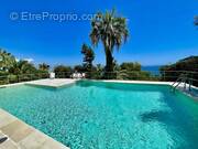 Appartement à VALLAURIS